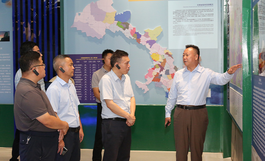 10.3-2022年08月，省科技廳副廳長牛振明蒞臨金徽股份指導(dǎo)工作。.jpg