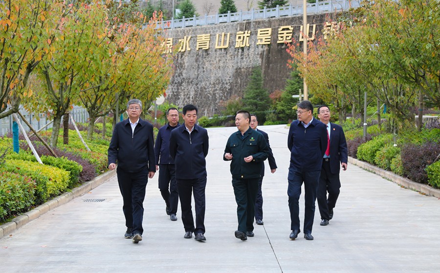 29-2021年10月，甘肅省高級人民法院院長張海波蒞臨公司調(diào)研。.jpg