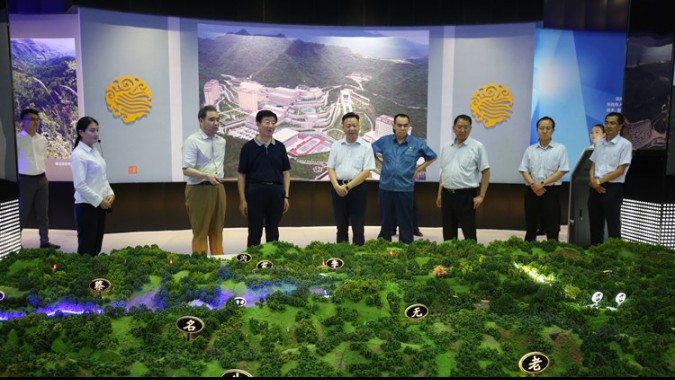 省人大常委會黨組書記、副主任王璽玉一行蒞臨金徽股份視察項目建設(shè)工作