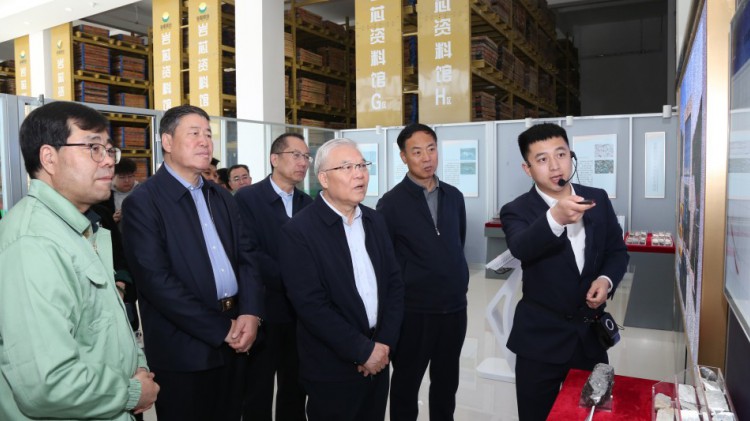 全國政協(xié)常委、省政協(xié)副主席尚勛武蒞臨金徽股份調(diào)研綠色礦山建設(shè)工作